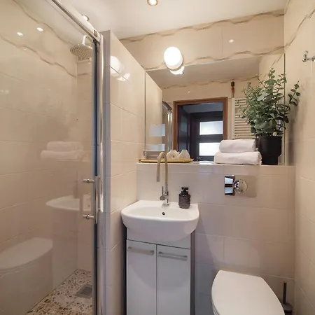 In The Clouds Luxury Cozy Appartement