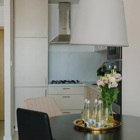 In The Clouds Luxury Cozy Apartment
